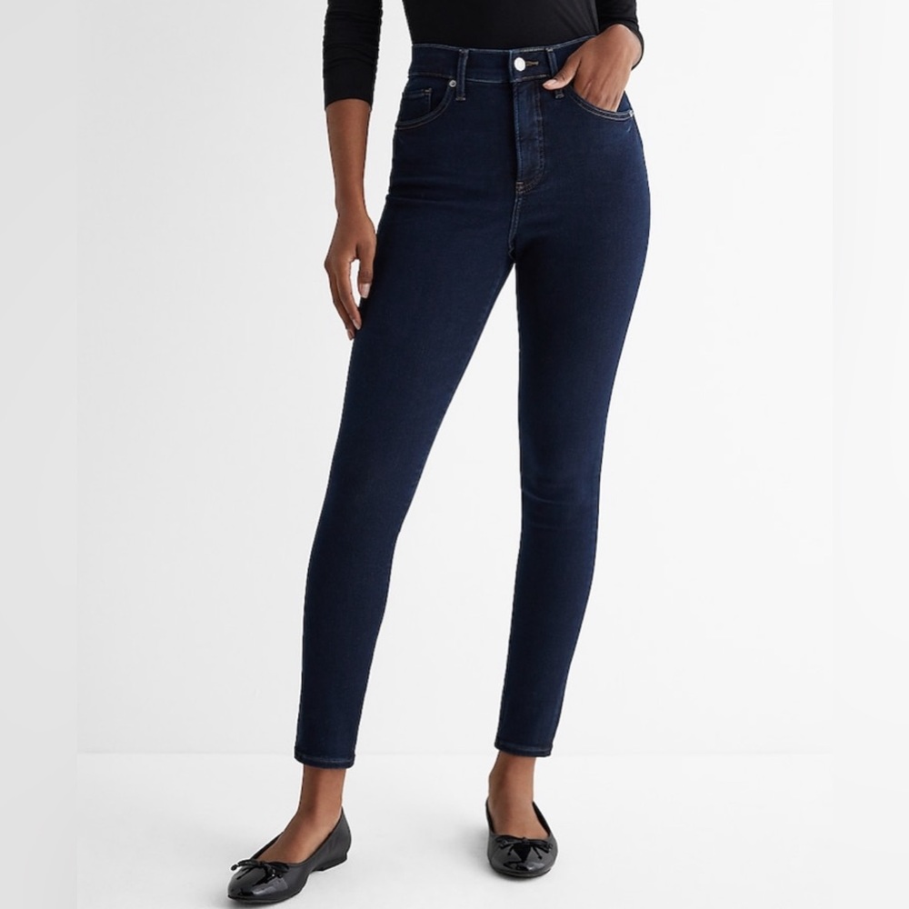 Express Dark Wash High Rise Skinny Jeans. Size 8 long. Sold out online.